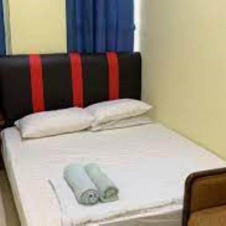 Oyo 90361 Motel Inapan Mahsuri Jitra Buitenkant foto
