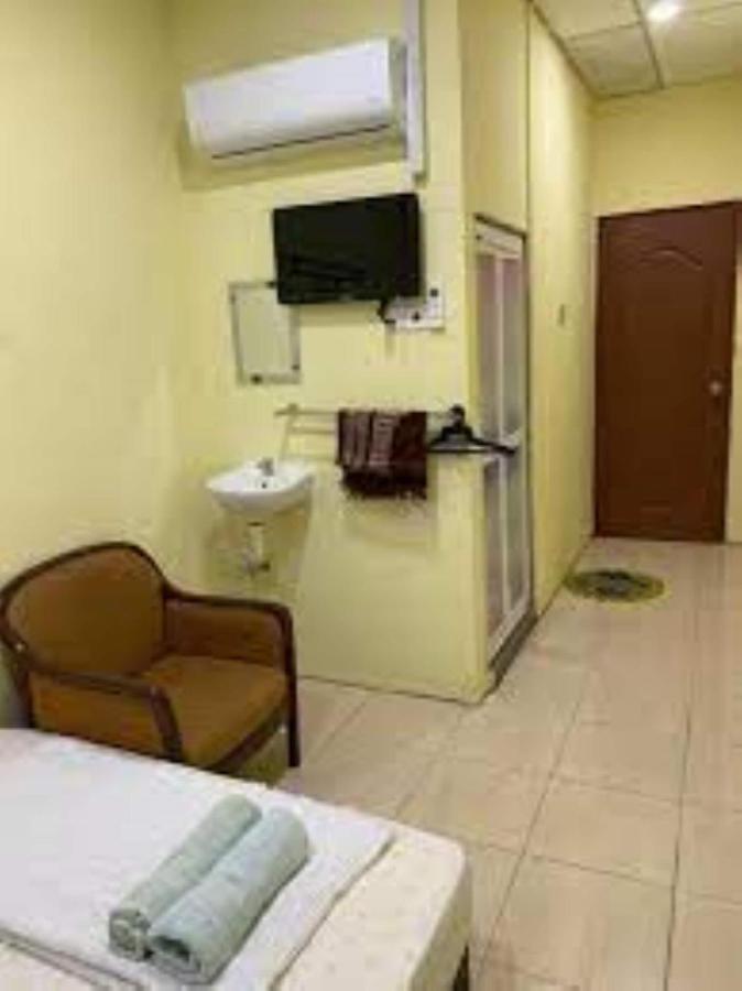 Oyo 90361 Motel Inapan Mahsuri Jitra Buitenkant foto